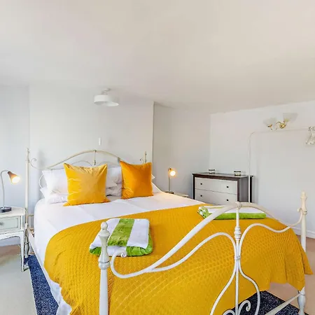 3 Bed In Polruan 83821